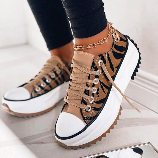 Averie | Platform Trainers