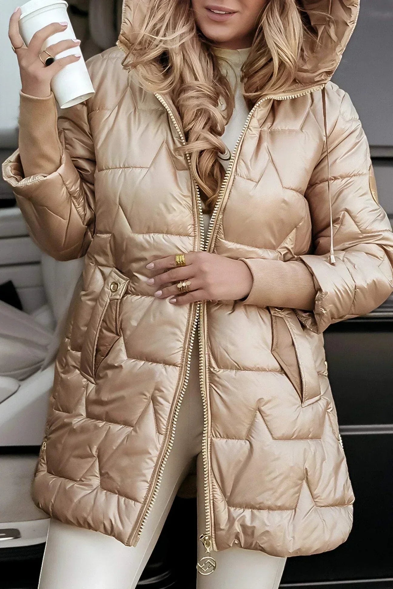 Liora | Chaqueta Acolchada Larga y Cálida con Capucha Plegable